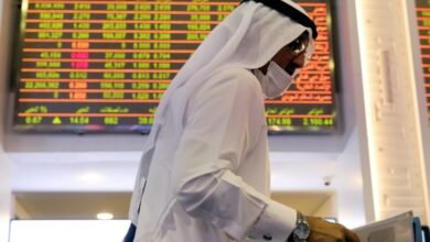 دبي وأبوظبي وقطر تتراجع أيضاً مع قلق حول شحنات الغاز ومضيق هرمز
