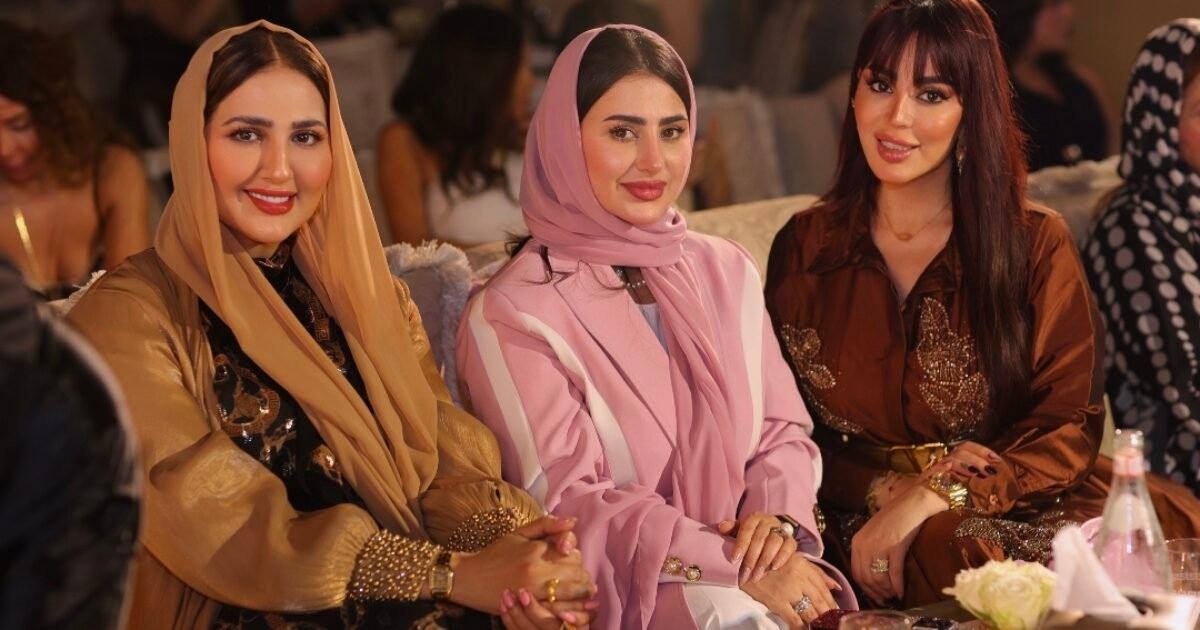 فرنسيس بيوتي لاونج يطلق خدمات التجميل الفاخرة في فندق بلازو فيرساتشي دبي - صورة مميزة فرنسيس بيوتي لاونج يطلق خدمات التجميل الفاخرة في فندق بلازو فيرساتشي دبي